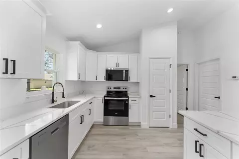 Kitchen - 3 Pecan Drive Trce, Ocala, FL 34472 photo 1 of 2
