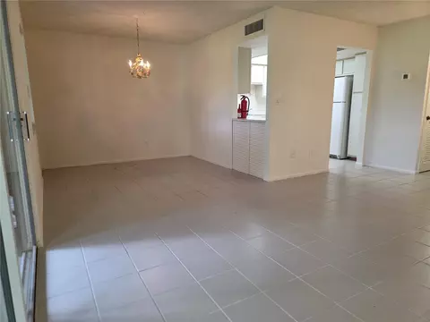 Living - 610 Midway Dr #A, Ocala, FL 34472 photo 4 of 5