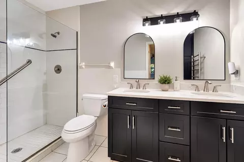 Bath - 8841 SW 93rd Pl #E, Ocala, FL 34481 photo 1 of 3