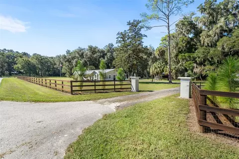 Exterior - 13680 NE 38th Ave, Anthony, FL 32617 photo 11 of 14