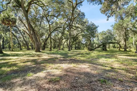 Exterior - 13680 NE 38th Ave, Anthony, FL 32617 photo 6 of 14