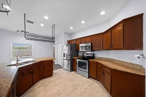 Kitchen - 5044 SW 104th Loop, Ocala, FL 34476 photo 4 of 4