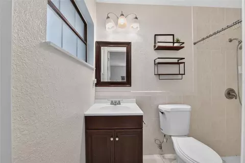 Bath - 3704 SE 34th Ct, Ocala, FL 34471 photo 1 of 5