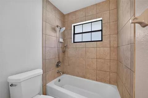 Bath - 3704 SE 34th Ct, Ocala, FL 34471 photo 5 of 5