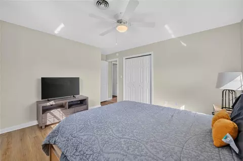 Bedroom - 3704 SE 34th Ct, Ocala, FL 34471 photo 6 of 9