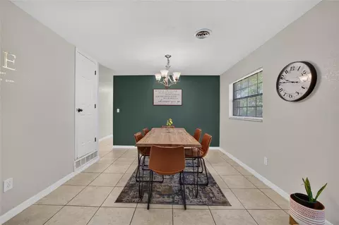Dining - 3704 SE 34th Ct, Ocala, FL 34471 photo 2 of 3
