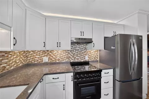 Kitchen - 2437 NE 6th St #10, Ocala, FL 34470 photo 4 of 5