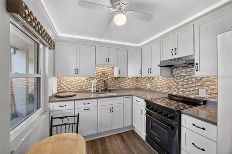 Kitchen - 2437 NE 6th St #10, Ocala, FL 34470 photo 3 of 5