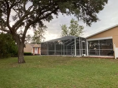 Exterior - 17455 SW 26th Terrace Rd, Ocala, FL 34473 photo 5 of 7