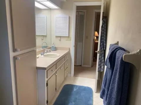 Bath - 17455 SW 26th Terrace Rd, Ocala, FL 34473 photo 4 of 5