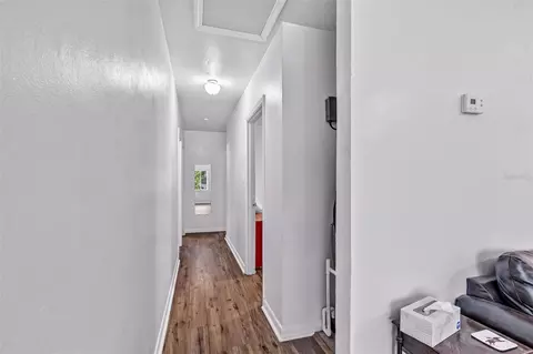 Entry Way - 424 SE 1st Pl, Williston, FL 32696 photo 2 of 3