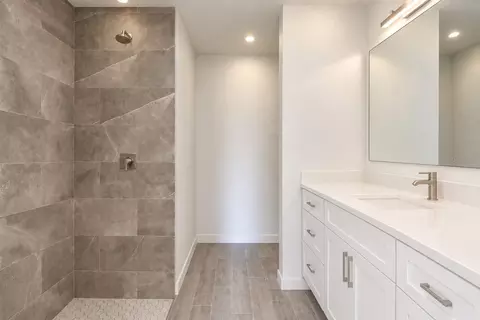 Bath - 442 NW 64th Pl, Ocala, FL 34475 photo 1 of 3