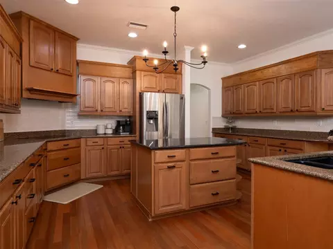Kitchen - 6560 NE 150th Ave, Williston, FL 32696 photo 2 of 4