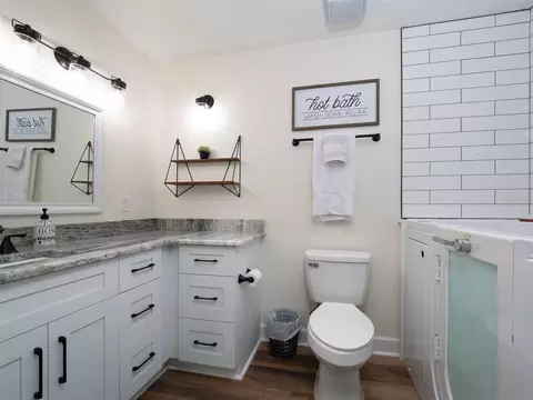 Bath - 6560 NE 150th Ave, Williston, FL 32696 photo 5 of 7