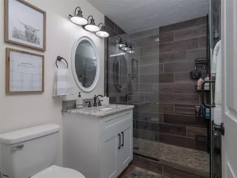 Bath - 6560 NE 150th Ave, Williston, FL 32696 photo 7 of 7