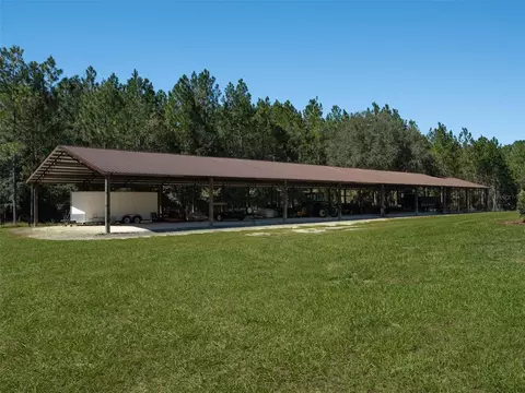 Exterior - 6560 NE 150th Ave, Williston, FL 32696 photo 9 of 11