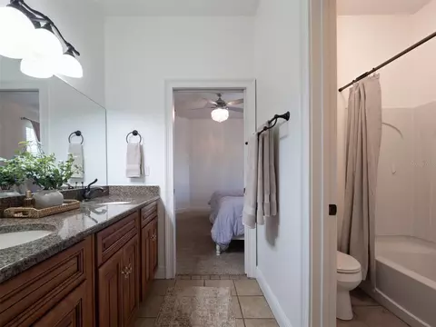 Bath - 6560 NE 150th Ave, Williston, FL 32696 photo 4 of 7