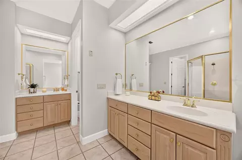Bath - 2416 SE 29th St, Ocala, FL 34471 photo 3 of 7