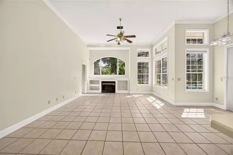 Living - 2416 SE 29th St, Ocala, FL 34471 photo 14 of 18