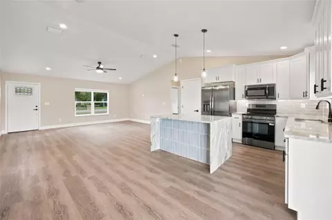 Living - 4 Cedar Ter, Ocala, FL 34472 photo 4 of 4