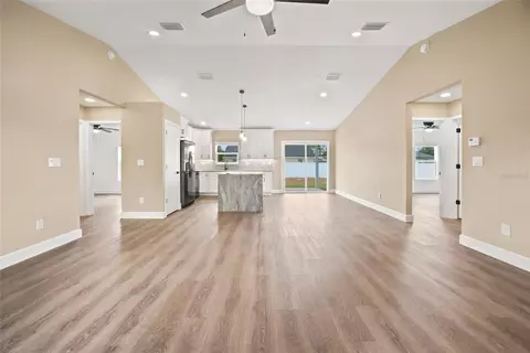 Living - 4 Cedar Ter, Ocala, FL 34472 photo 2 of 4