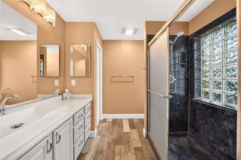 Bath - 10983 SW 69th Cir, Ocala, FL 34476 photo 2 of 5
