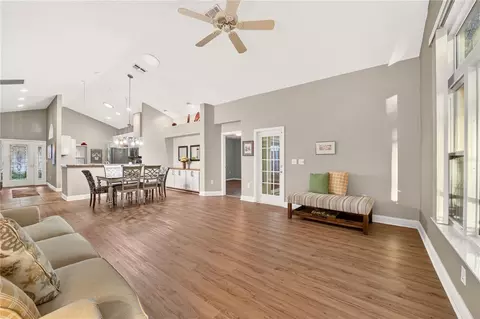 Living - 10983 SW 69th Cir, Ocala, FL 34476 photo 3 of 6