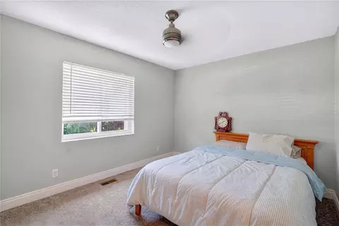 Bedroom - 4092 SE 61st Pl, Ocala, FL 34480 photo 6 of 6