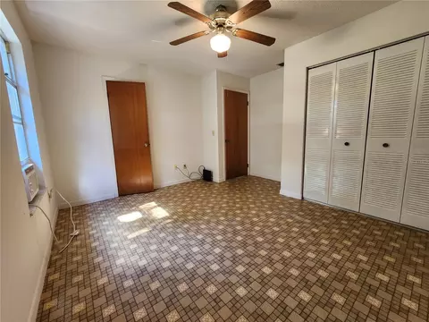 Bedroom - 2274 NE 54th Pl, Ocala, FL 34479 photo 7 of 10