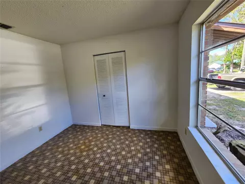 Bedroom - 2274 NE 54th Pl, Ocala, FL 34479 photo 3 of 10
