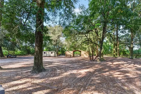 Exterior - 19 Northern Dancer Dr, Ocala, FL 34482 photo 7 of 11