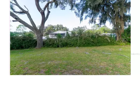 Exterior - 27 Emerald Dr, Ocala, FL 34472 photo 3 of 8
