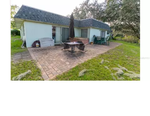 Exterior - 27 Emerald Dr, Ocala, FL 34472 photo 4 of 8