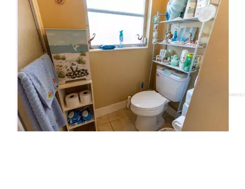 Bath - 27 Emerald Dr, Ocala, FL 34472 photo 3 of 4