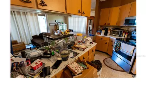 Kitchen - 27 Emerald Dr, Ocala, FL 34472 photo 2 of 2