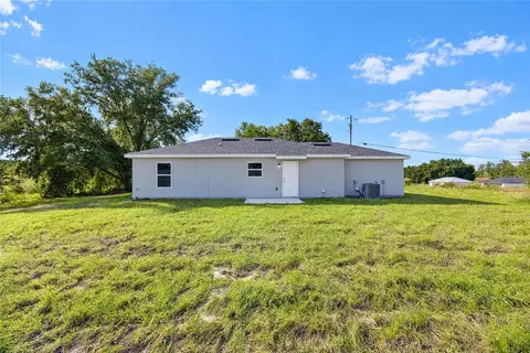 Exterior - 19 Locust Loop Ln, Ocala, FL 34472 photo 4 of 5