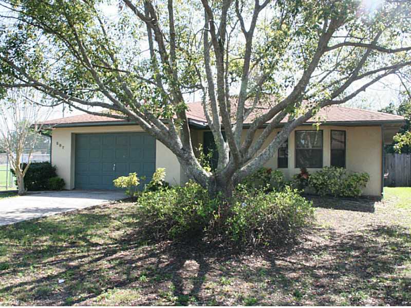 507 4th St S, Dundee, FL 33838 photo 1
