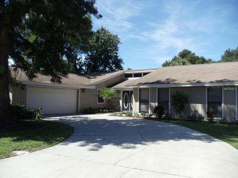1207 Cypress Pt E, Winter Haven, FL 33884 photo 1