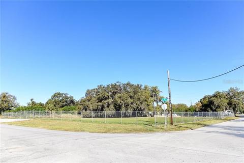 277 E B St, Frostproof, FL 33843 photo 1