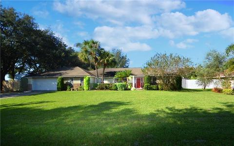 1201 Cypress Pt E, Winter Haven, FL 33884 photo 1