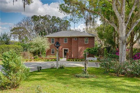 1220 Lucerne Loop Rd NE, Winter Haven, FL 33881 photo 1