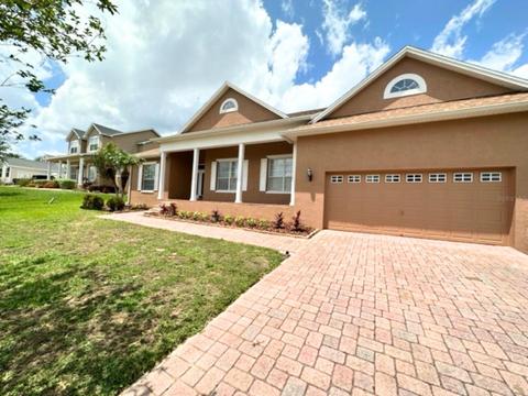 684 Hart Lake Dr, Winter Haven, FL 33884
