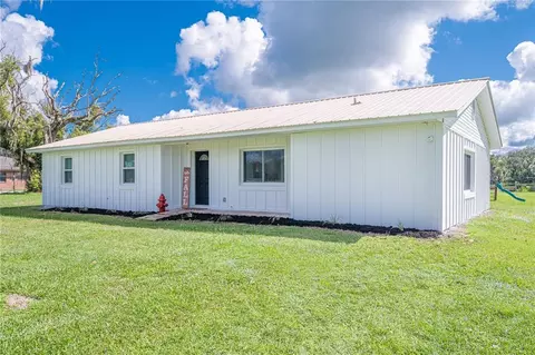 8606 Edison Rd, Lithia, FL 33547 photo 1
