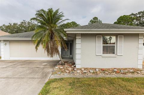736 Canberra Rd, Winter Haven, FL 33884