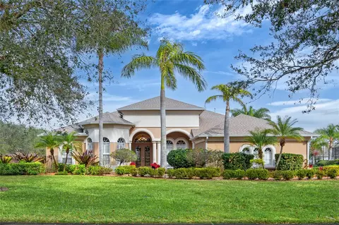 2691 Wyndsor Oaks Pl, Winter Haven, FL 33884