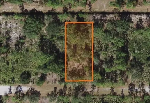 614 Indian Lake Dr, Indian Lake Estates, FL 33855