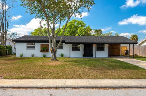 2044 Leisure Dr, Winter Haven, FL 33881