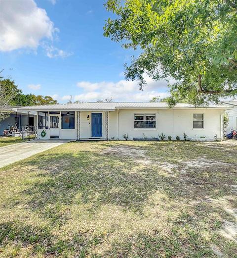 675 E Central Ave, Eagle Lake, FL 33839