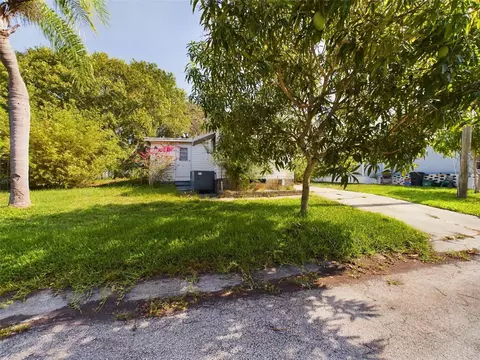 1313 Live Oak Pkwy, Tarpon Springs, FL 34689