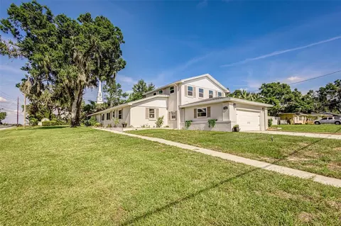 1400 Lake Elbert Dr SE, Winter Haven, FL 33884
